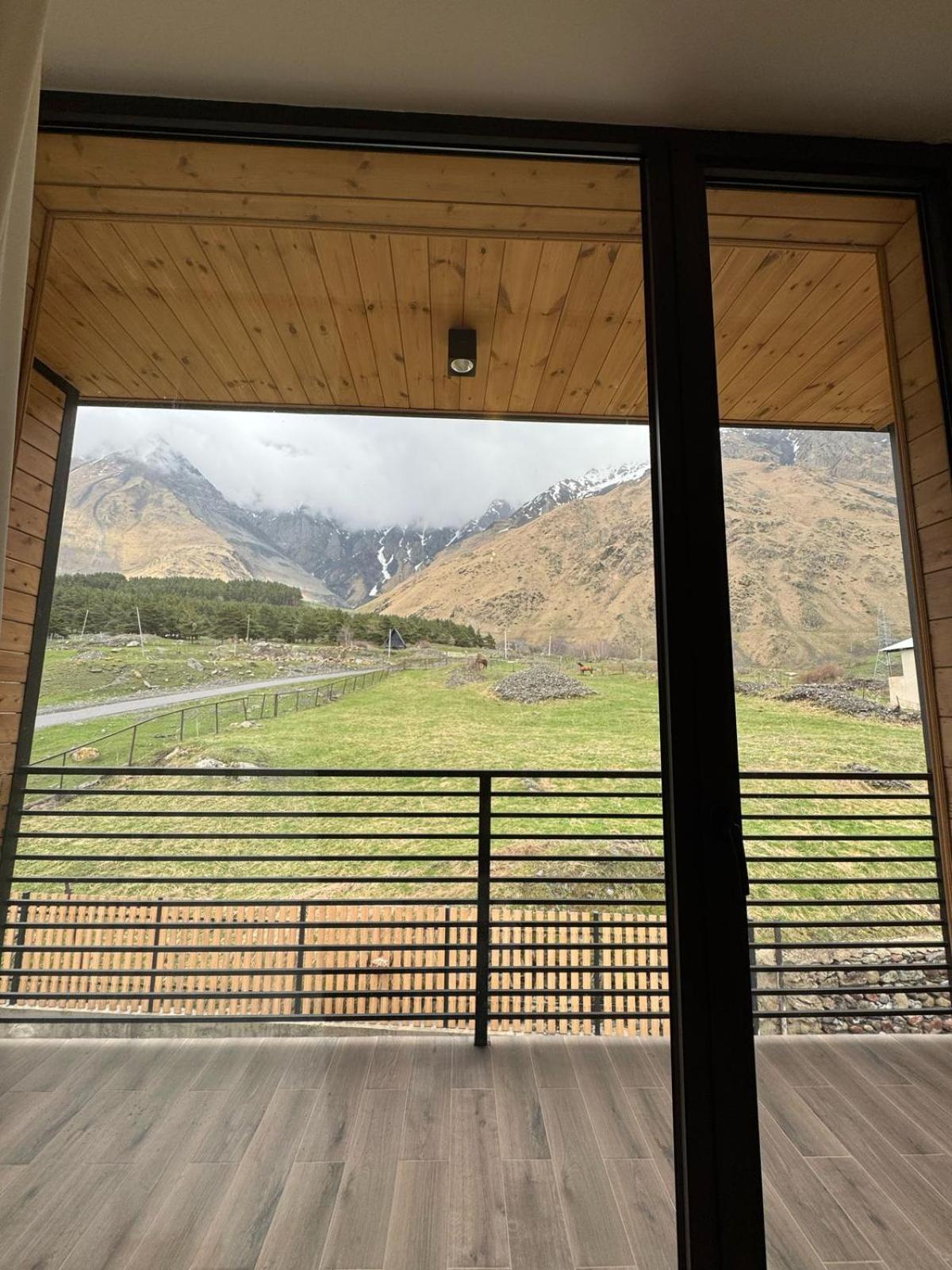 Kazbegi Hotel Grand View Buitenkant foto